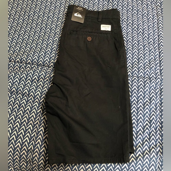 Quiksilver Black Shorts Boys - Picture 4 of 4